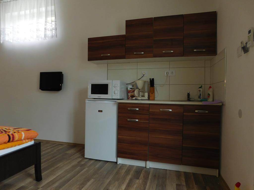Sunrise Apartmanhaz Balatonfured Ngoại thất bức ảnh