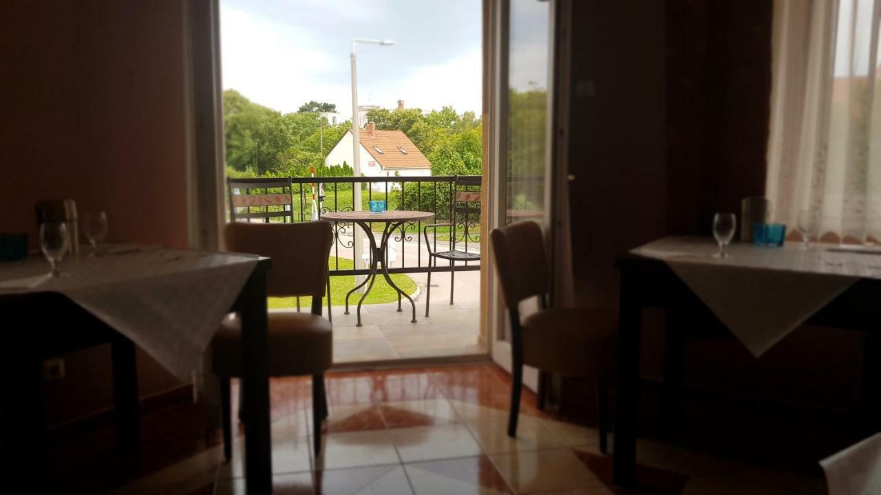 Sunrise Apartmanhaz Balatonfured Ngoại thất bức ảnh